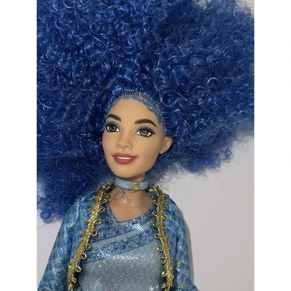 (3/b53)Mattel Disney Descendants the Rise of Red Princess Chloe Charming Doll